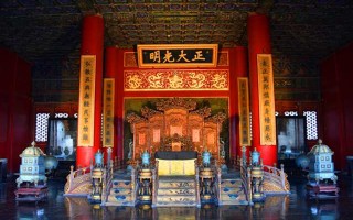 求月老赐我一段好姻缘，这句话到底啥意思？背后藏着多少无奈和盼望